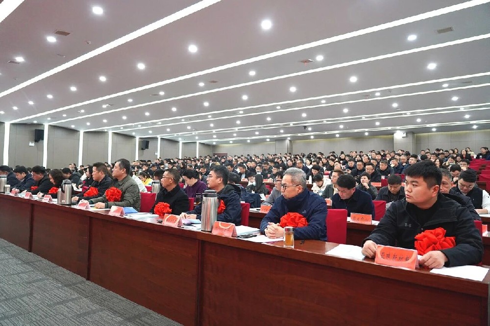 綠天使集團(tuán)總裁張海洋受邀出席安徽亳州譙城區(qū)創(chuàng)新發(fā)展與雙招雙引工作大會(huì)